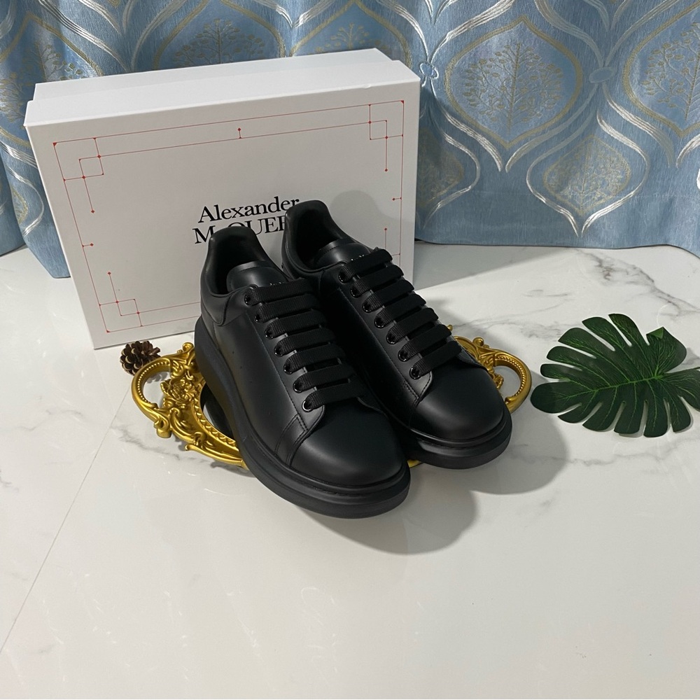 Alexander McQueen Black Leather Sneakers - Picture 7 of 9